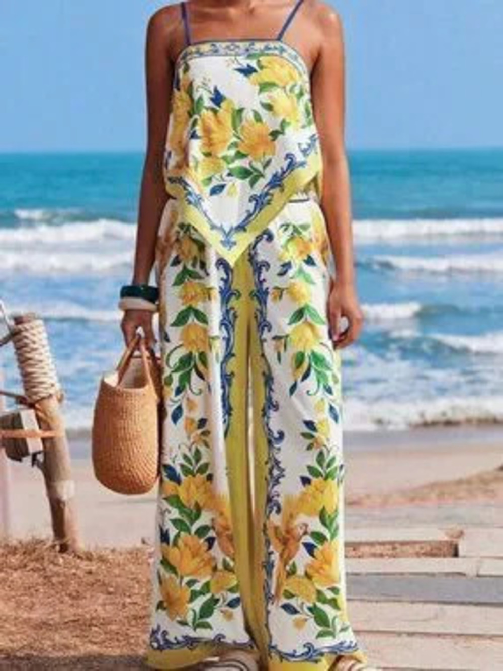 Multicolor Boho Women's Tropical Parrot 2-Piece Cam Top & Wide Leg Pants Set